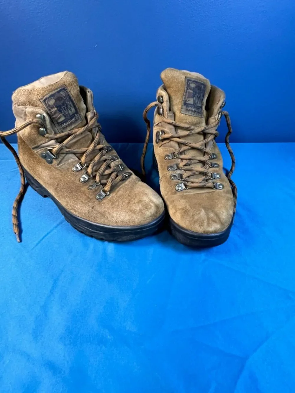 Arapaho leather hiking